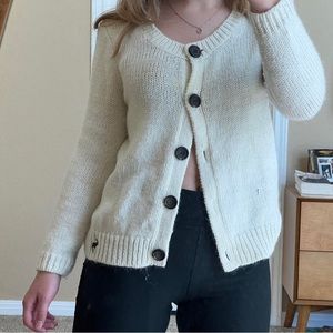 🤍Abercrombie & Fitch vintage ivory cardigan🤍